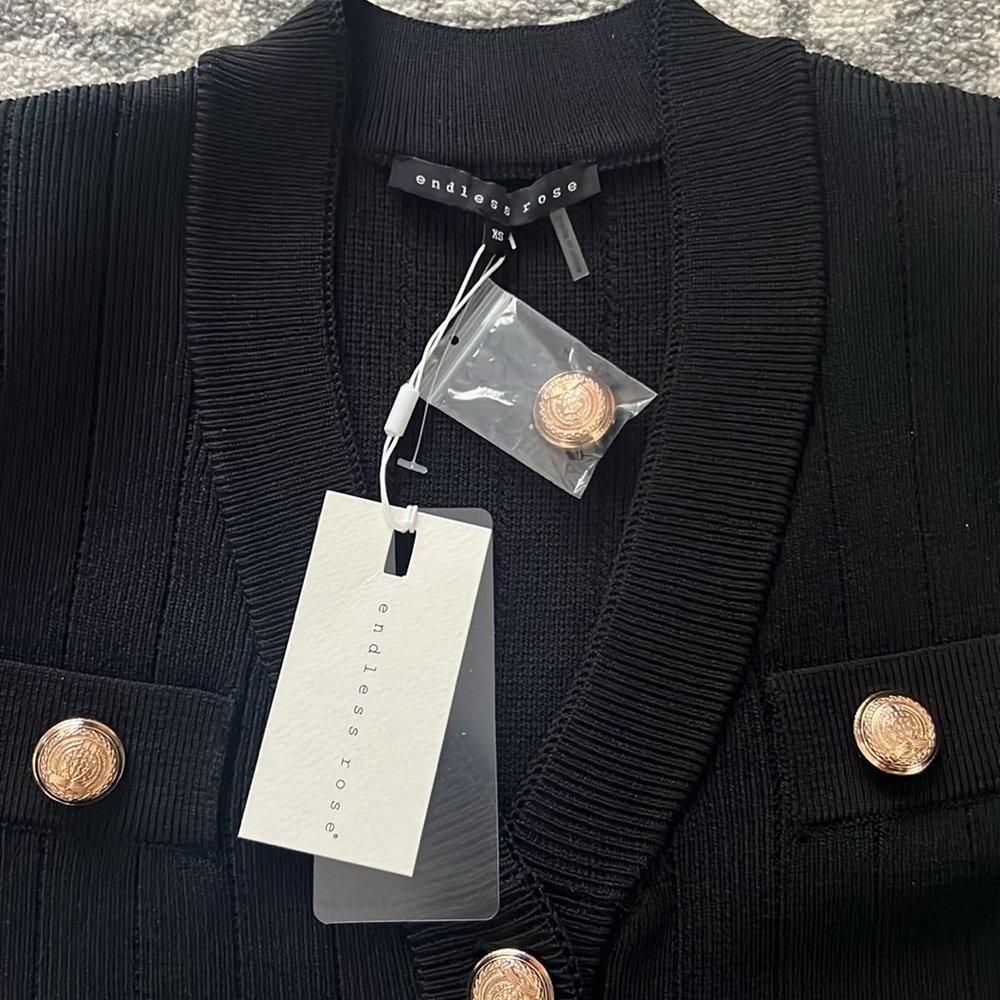 Endless Rose SHANK BUTTON V-NECKLINE KNIT MINI DRESS - Picture 5 of 7